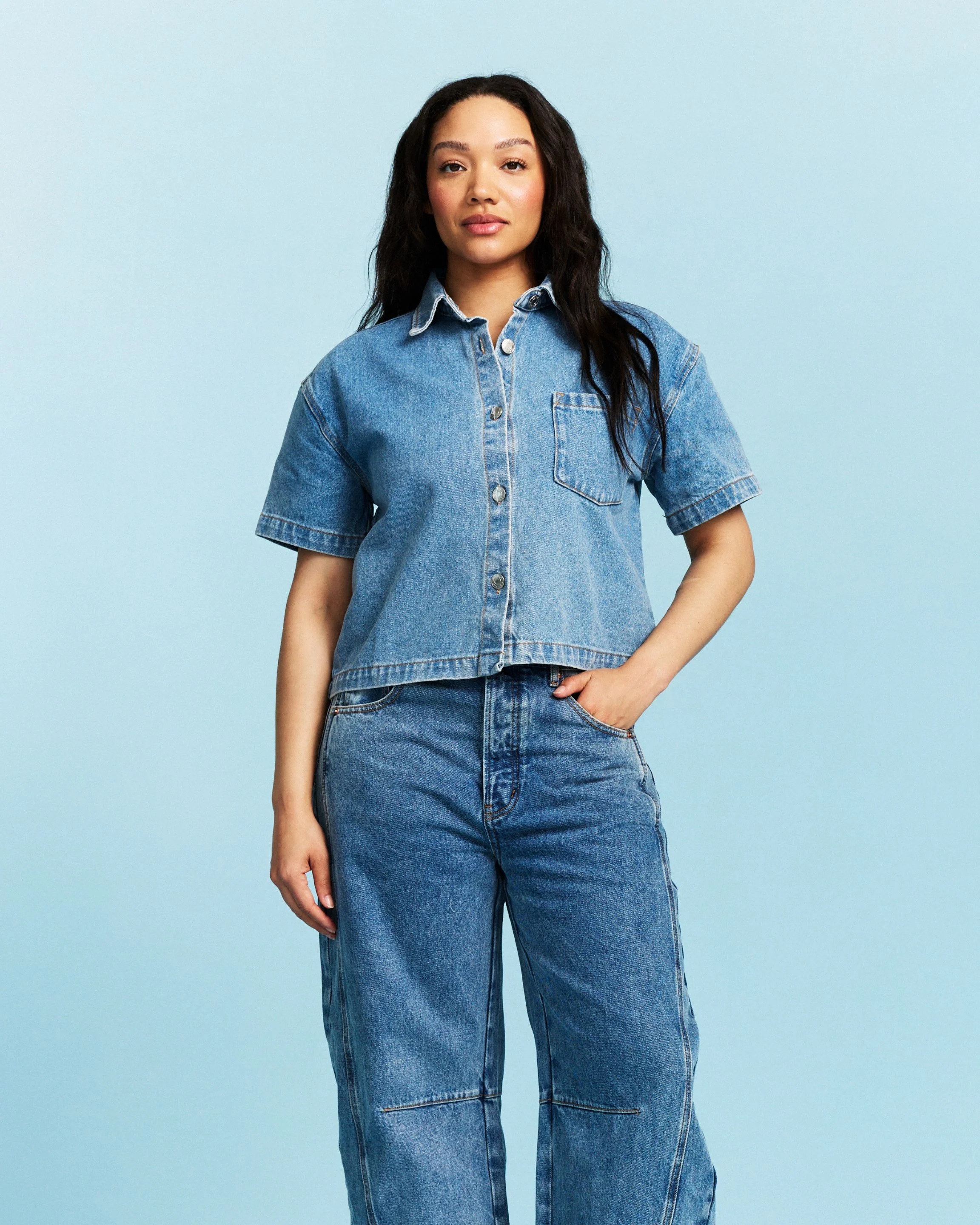 Cropped Short Sleeve Denim Shirt - Vintage Wash - Image 2